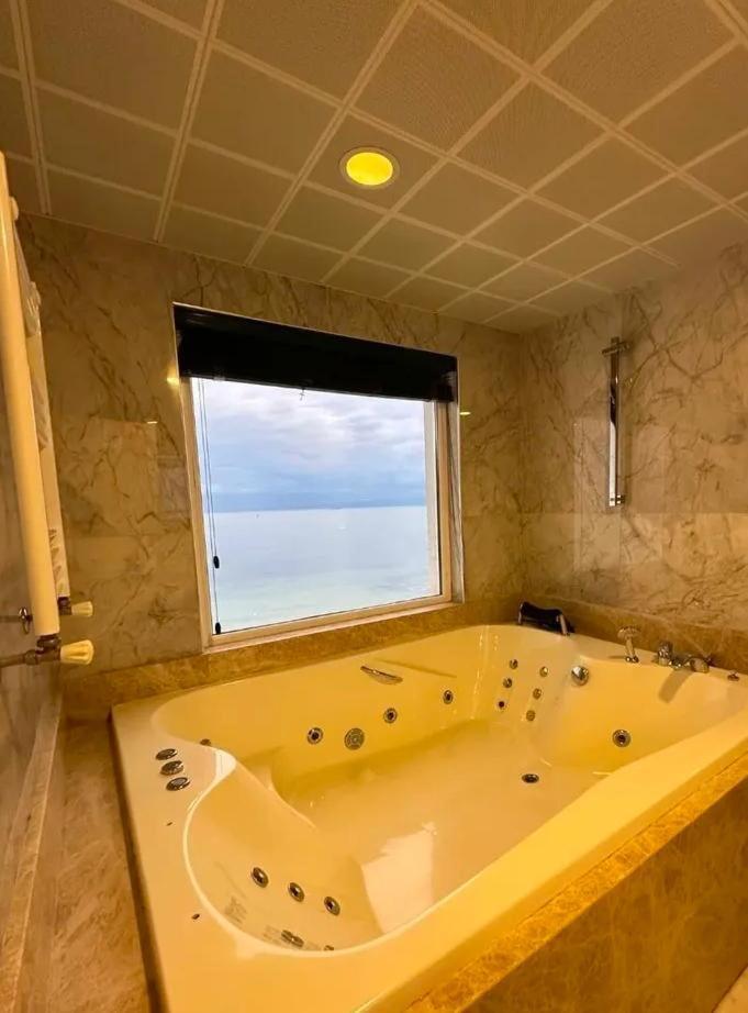 Beyaz Ev Otel Restaurant Eskiomerler Екстериор снимка